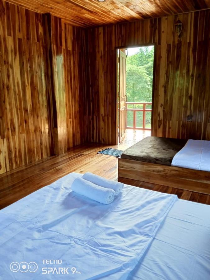 Eco Farm Stay And Hostel Nong Khiaw Екстер'єр фото